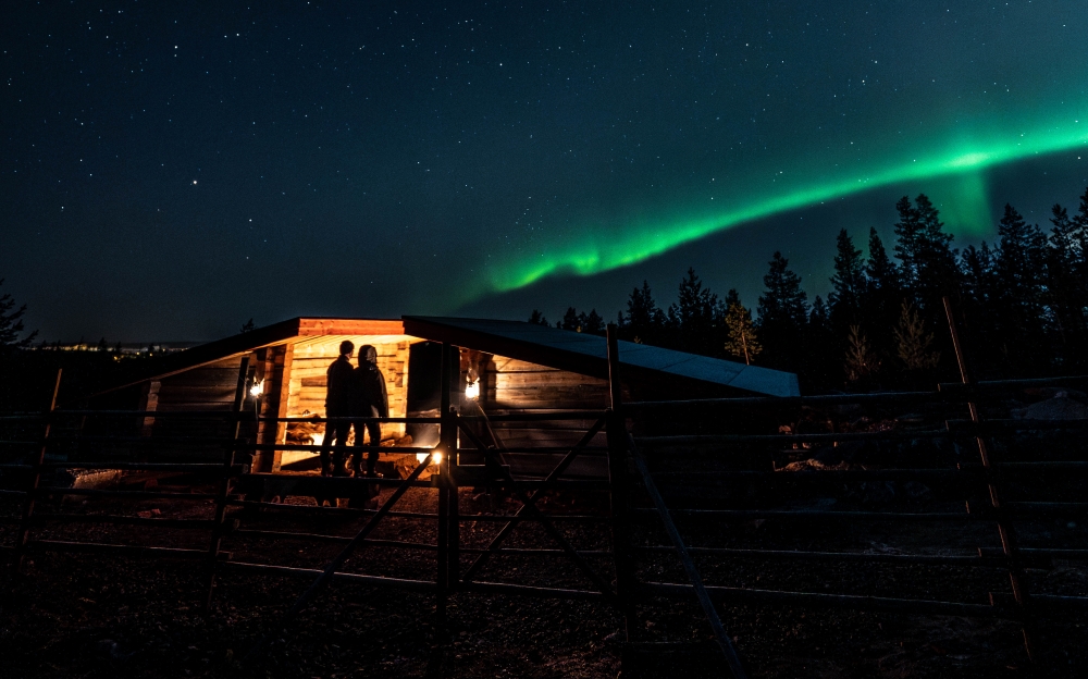 Early winter northern lights experience at Porovaara Hill in Rovaniemi, Lapland, Finland