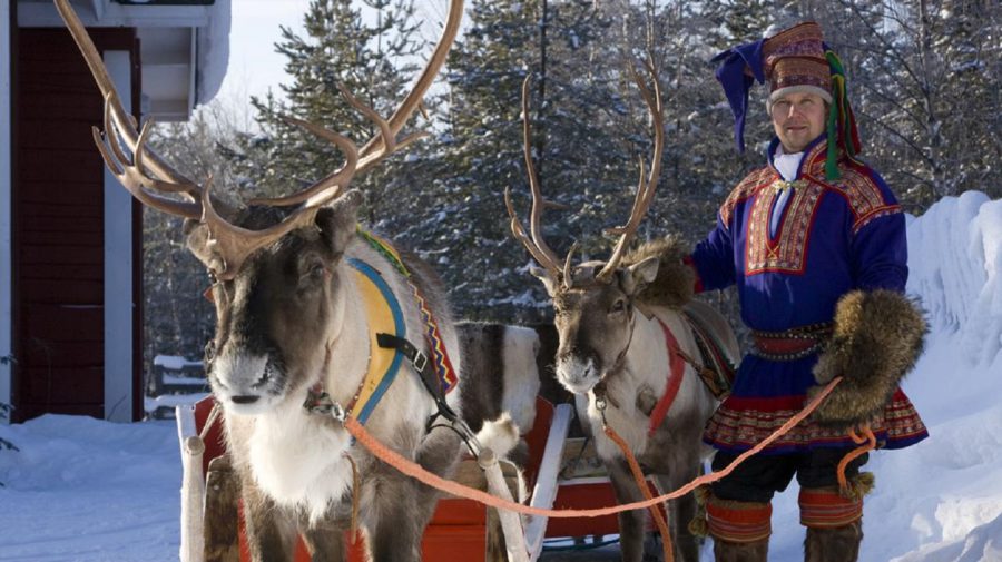 Reindeer safari to ice fishing lake - Visit Rovaniemi